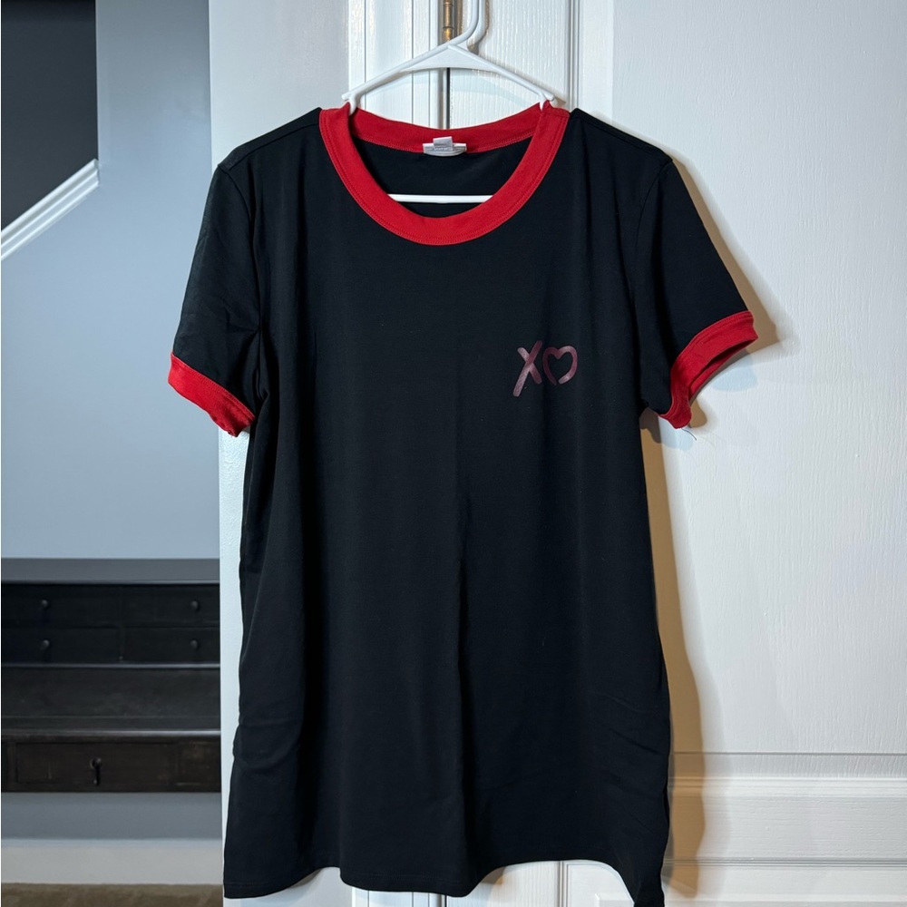 Lularoe Liv shirt, size L, black w/ red XO